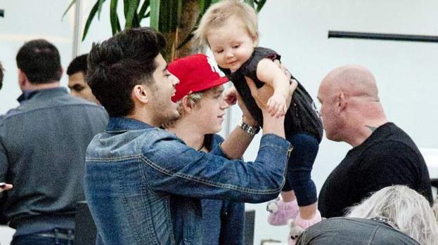 How cute! Zayn goes gaga for Beautiful baby