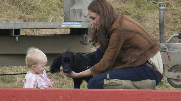 The Duchess of Cambridge goes loppy for baby: introduces Savannah to Lupo