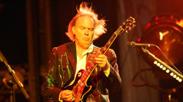Neil Young to work with Crazy Horse