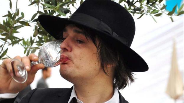 Pete Doherty questioned over stolen train trolley