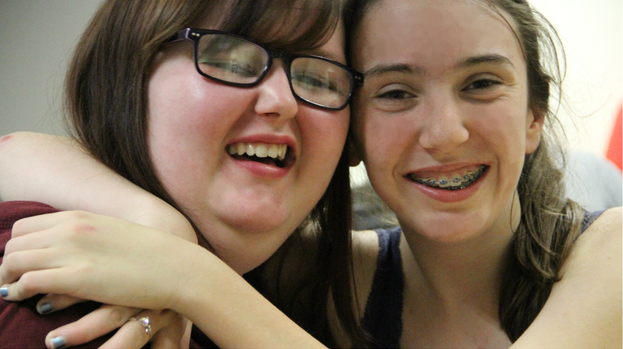 http://nfs.stvfiles.com/imagebase/170/623x349/170303-best-friends-teenagers-from-epilepsy-youth-group-give-each-other-the-support-they-need.jpg