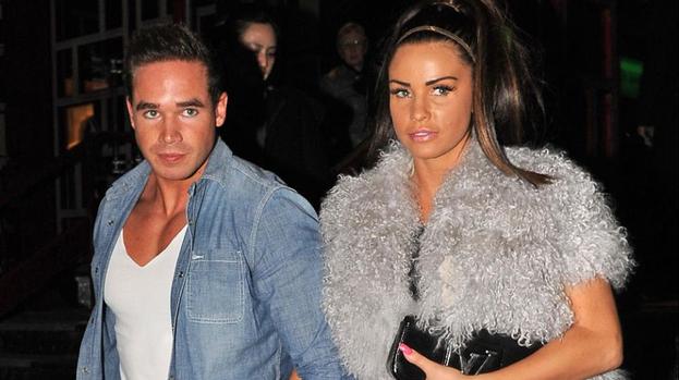 Katie Price moves wedding date