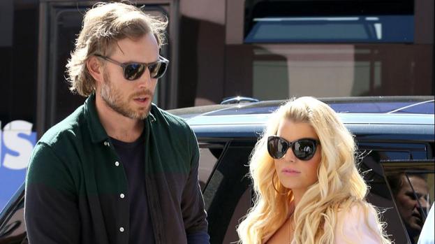 Jessica Simpson's relationship is 'stronger' after kids